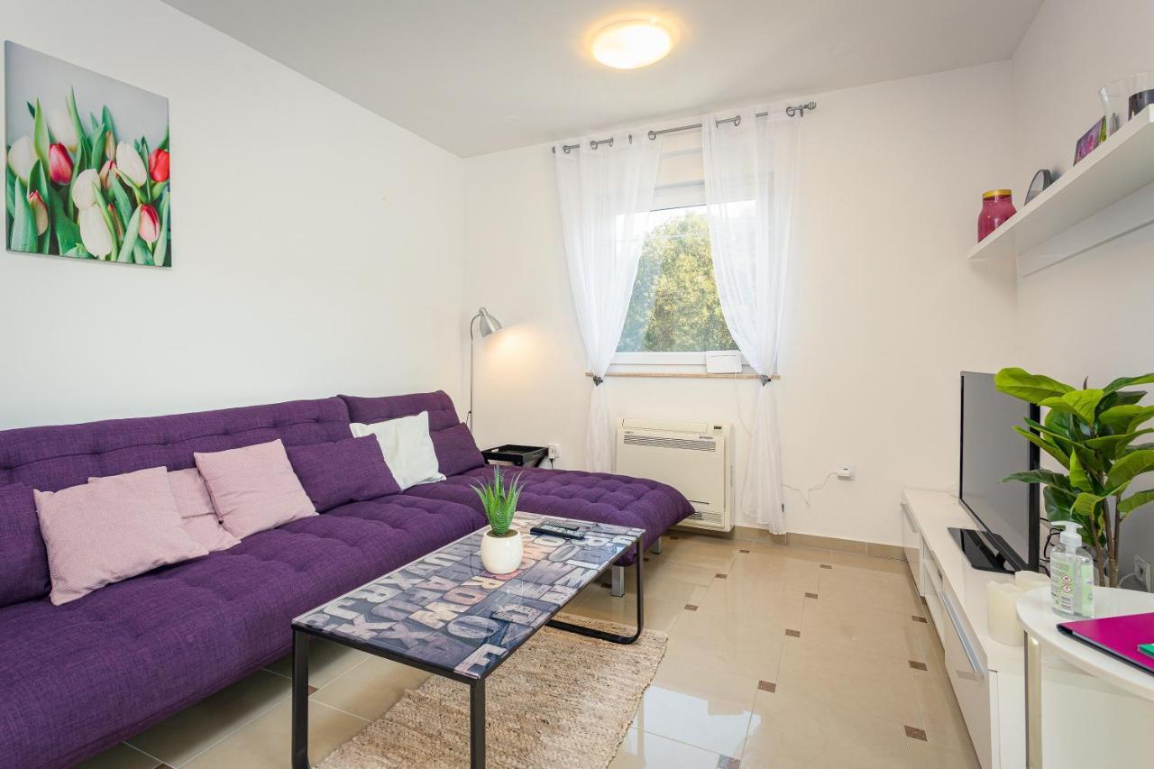 Seaside Apartment Lara 班约勒 外观 照片